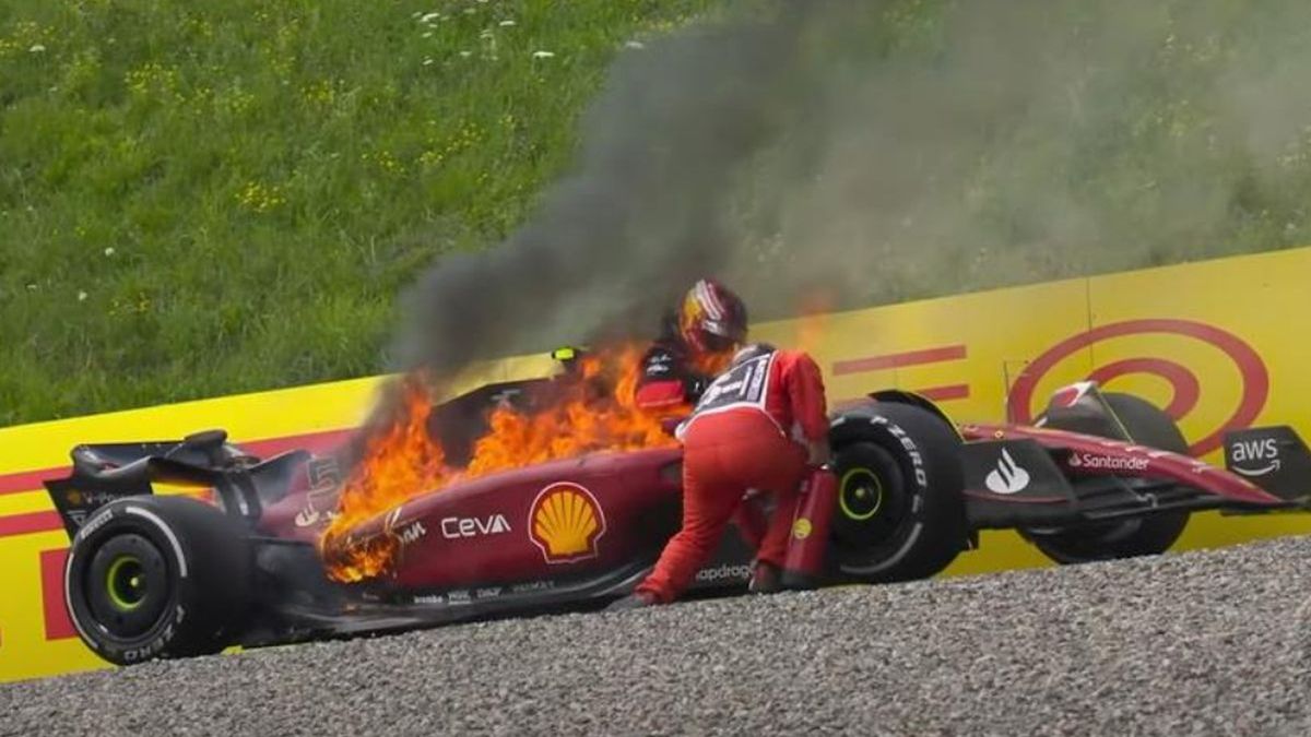 Bolid Ferrari w ogniu podczas GP Austrii
