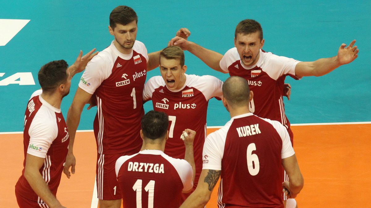 Zdjęcie okładkowe artykułu: Materiały prasowe / FIVB / Na zdjęciu: radość polskich siatkarzy