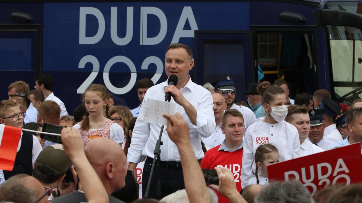 Zagraniczni dziennikarze odnieśli się do słów prezydenta Dudy na temat LGBT