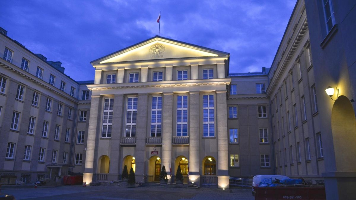 Nie udało się w Państowej Komisji Wyborczej, poseł Nowoczesnej zainteresował sprawą NIK