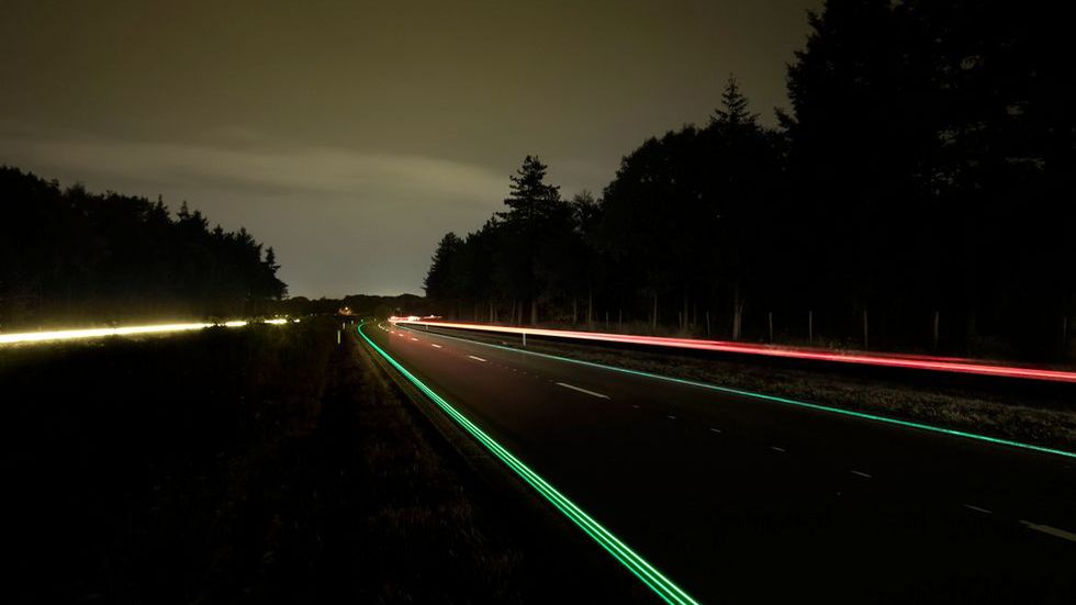 Zazdroszczę holenderskim kierowcom: świecąca autostrada to doskonały pomysł 1