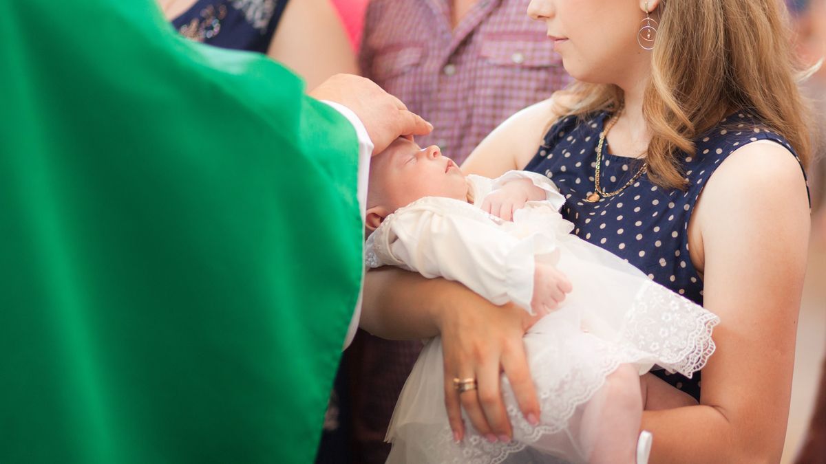 Chrzest dziecka dla wielu rodziców stanowi wyzwanie - zdjęcie ilustracyjne