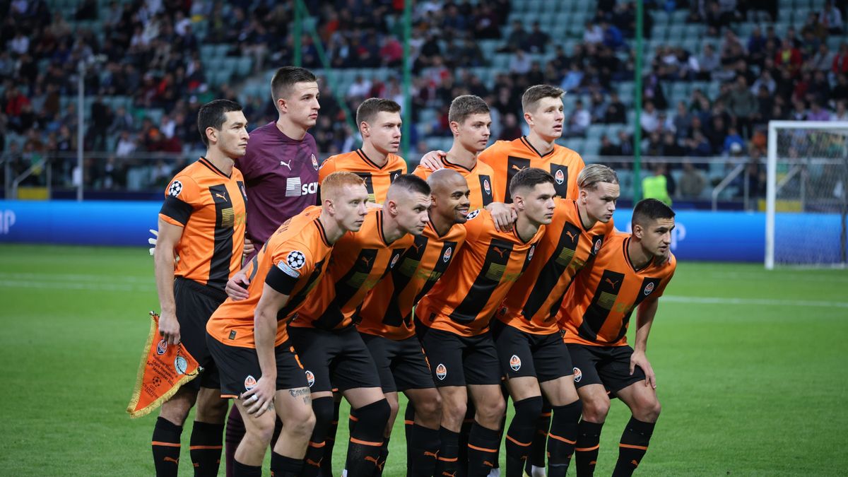 PAP / Leszek Szymański / Na zdjęciu: piłkarze Szachtara Donieck