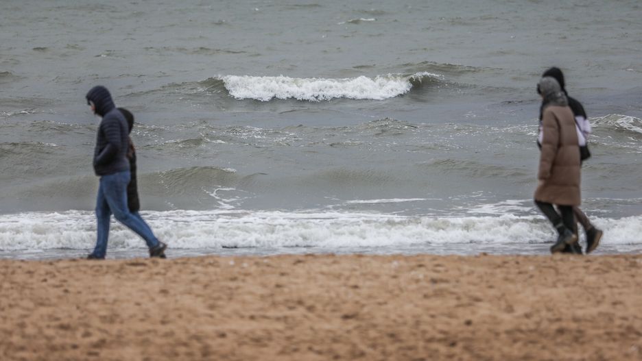 Sztormowa pogoda nad morzem
26.02.2023 Gdansk Brzezno.  Opady sniegu i silny wiatr  nad morzem.   Fot. Karolina Misztal/REPORTER
Karolina Misztal/REPORTER