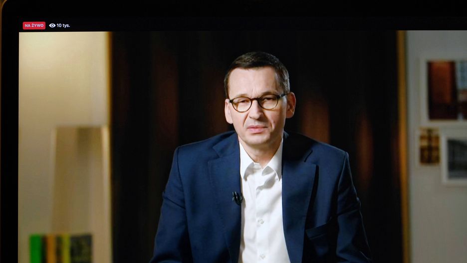 Szczepionka na COVID. Mateusz Morawiecki o etapach zniesienia restrykcji