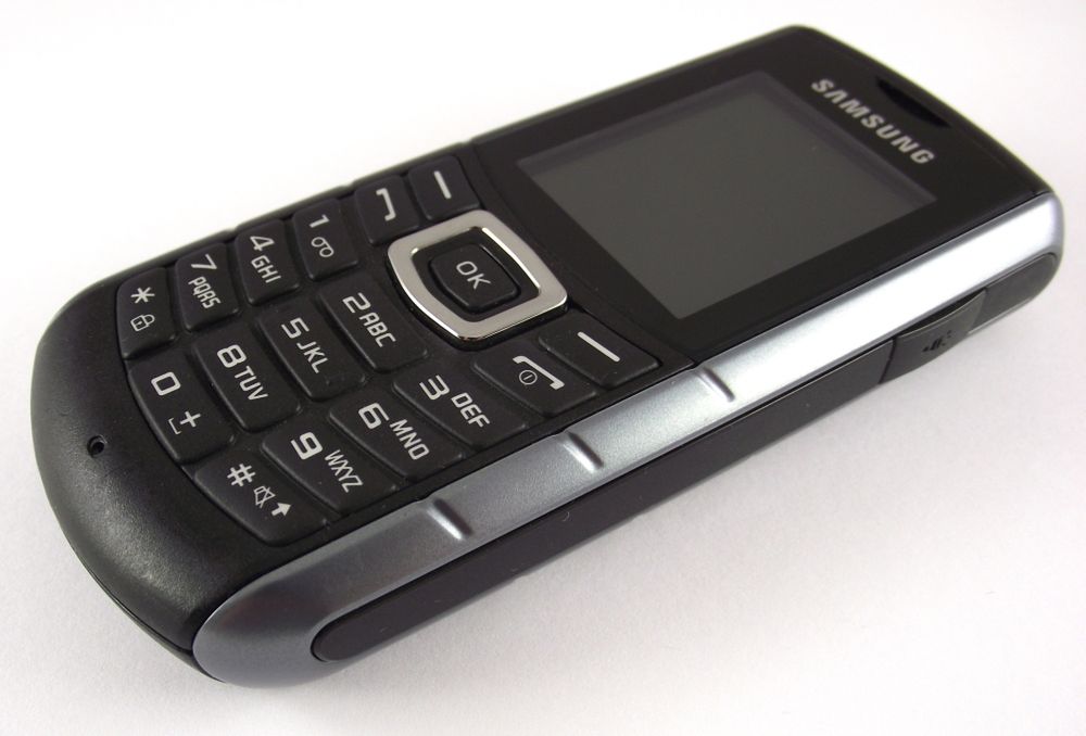 Samsung Solid E2370