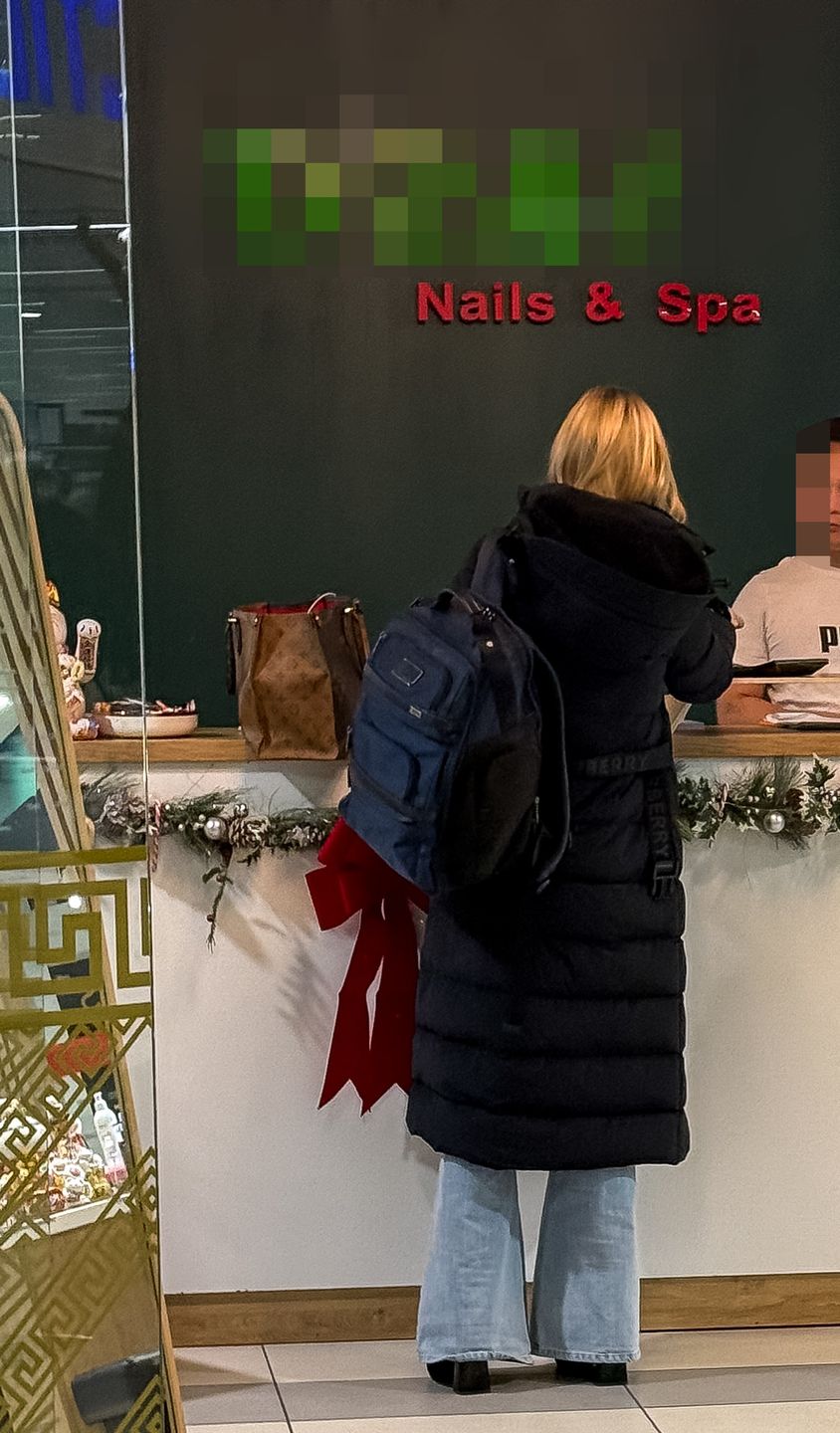 Joanna Krupa na manicure i pedicure