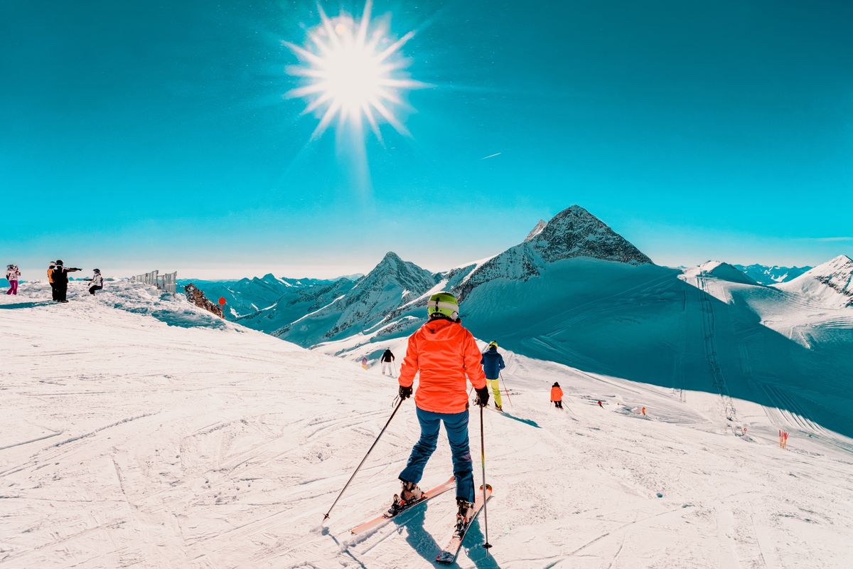 Austria chce zapewnić turystom bezpieczny wypoczynek w Alpach. Niezaszczepieni nie pojadą na narty 
