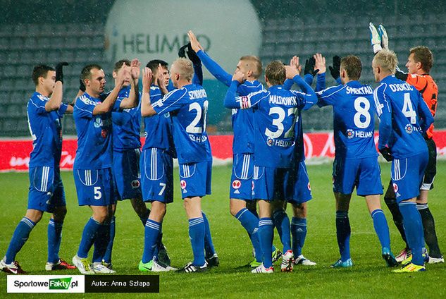 Piłkarze Ruchu po ponad roku znaleźli pogromcę na własnym stadionie