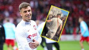 Piątek tylko wysiadł z samochodu. Od razu rzuca się w oczy jeden szczegół