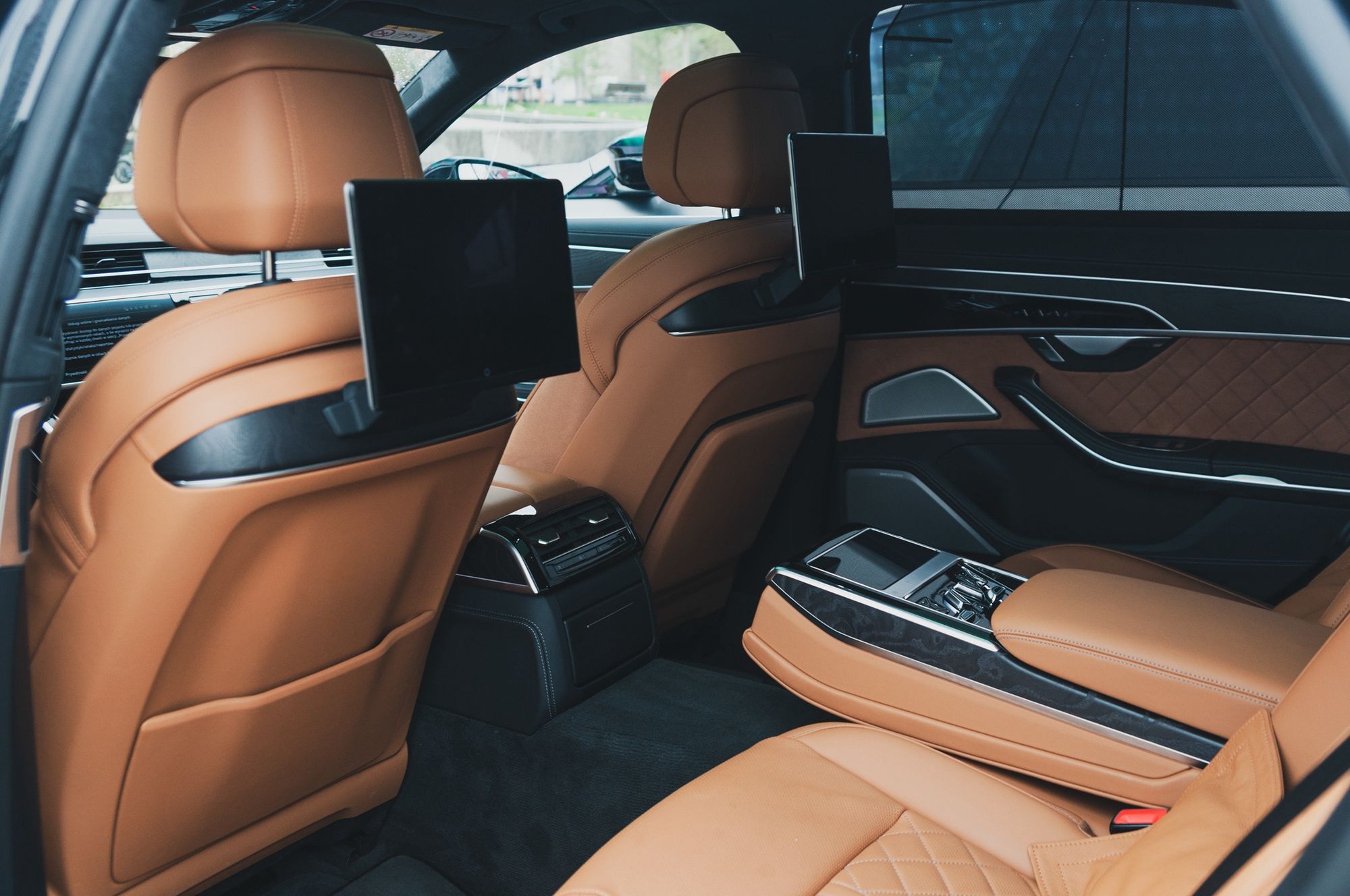 Audi A8 L 60 TFSI e Quattro (2025)