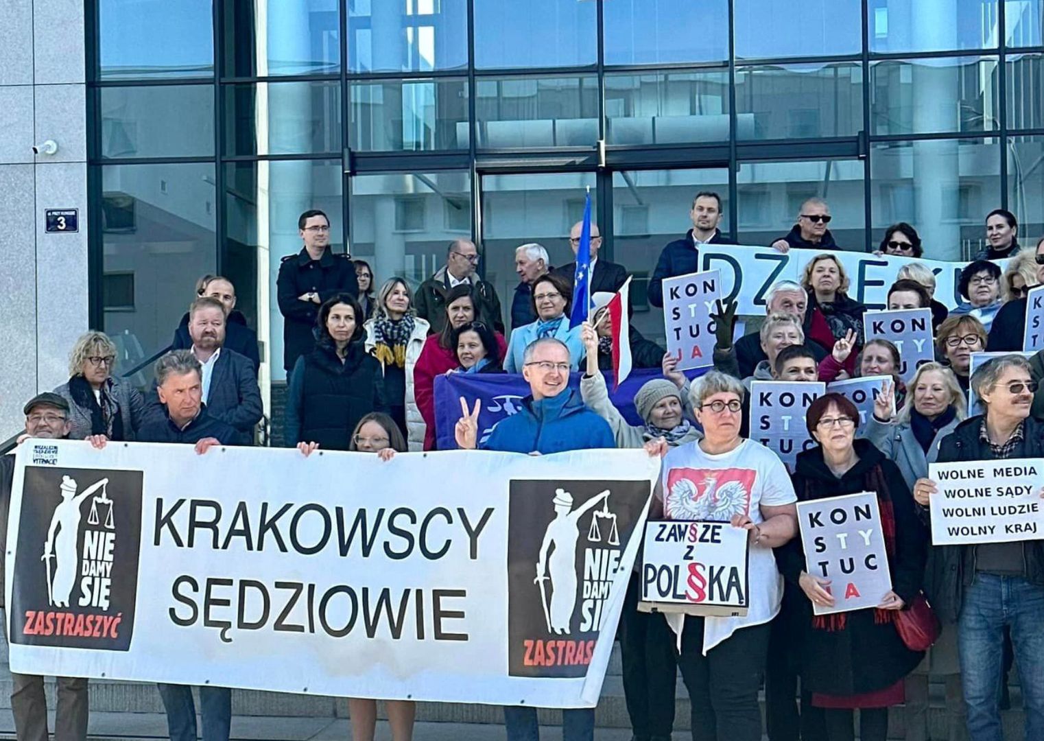 To ostatni protest przed krakowskim sądem po wyborach? Sędziowie mieli wątpliwości...