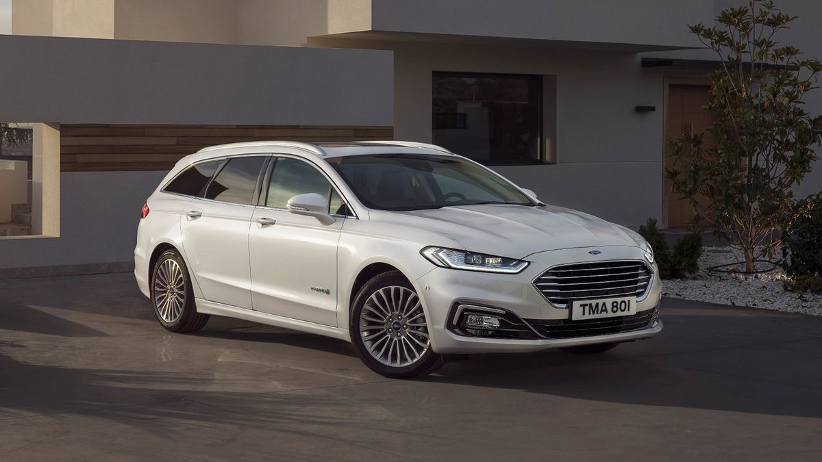 Moim zdaniem najciekawsza wersja Forda Mondeo - kombi z napędem hybrydowym