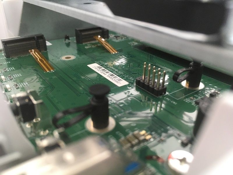 QNAP TS-351 - gniazda M.2