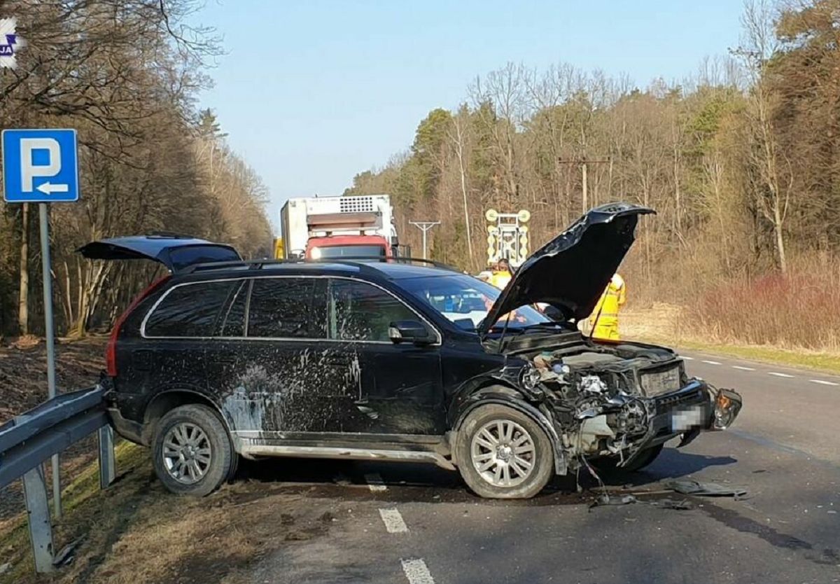 84-latek spowodował wypadek. Nie zauważył drugiego auta