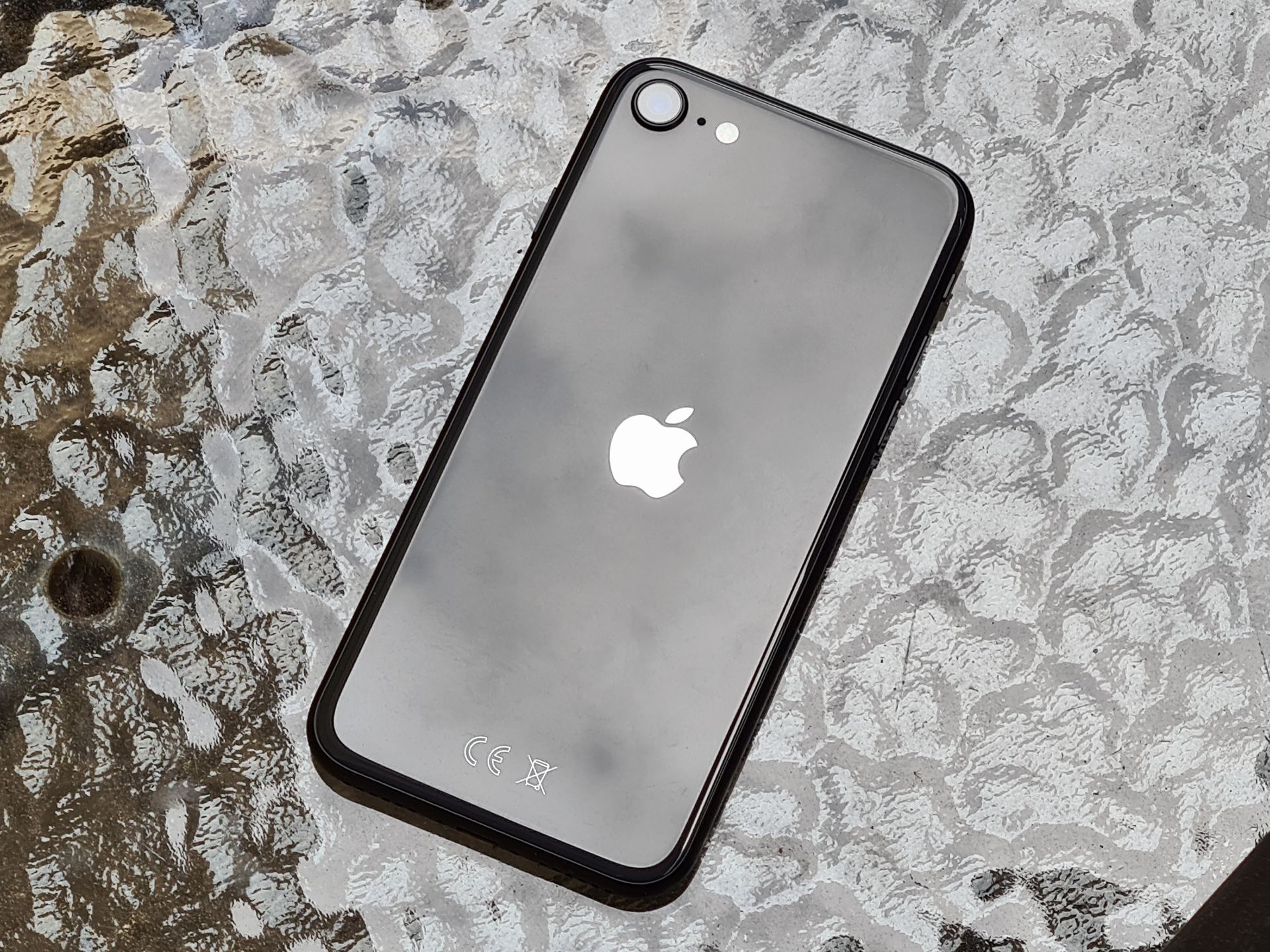 OK, porozmawiajmy o iPhonie SE... 3