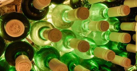Zwiastują chorobę alkoholową. Pierwszy sygnał jest charakterystyczny
