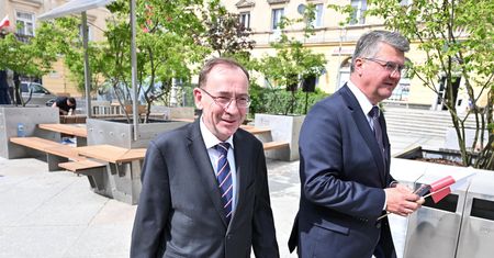 Wąsik zwrócił się do Tuska. "Więźniowie polityczni"