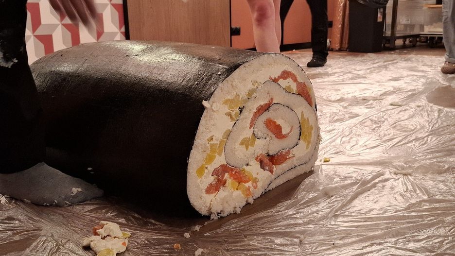 21 września 2025 roku w Krakowie padł rekord Polski na największą rolkę sushi.