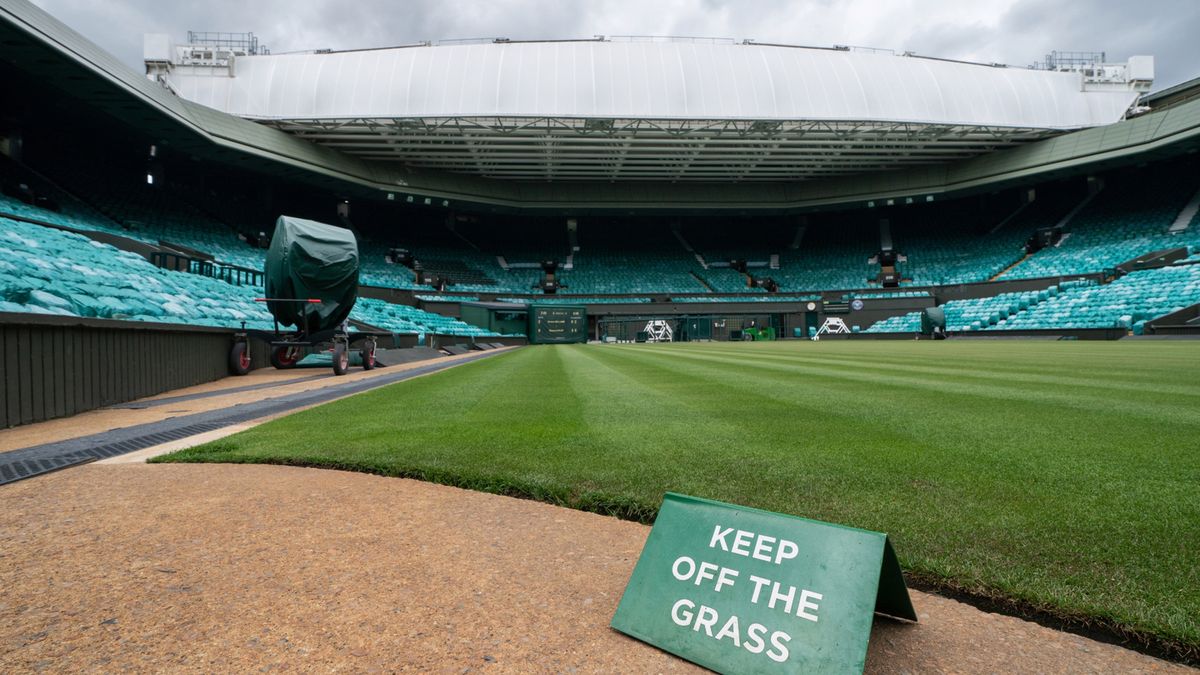 Zdjęcie okładkowe artykułu: PAP/EPA / AELTC/Bob Martin / Na zdjęciu: kort centralny Wimbledonu