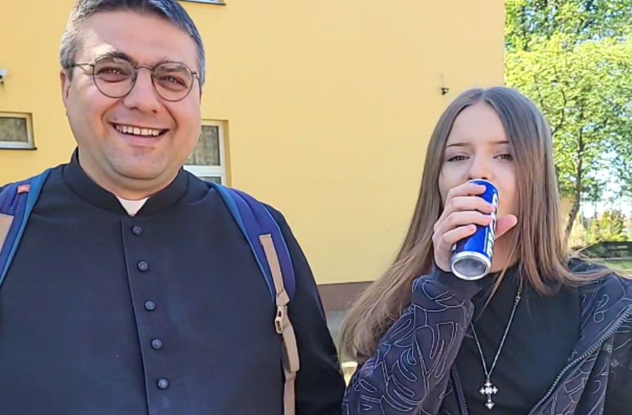Uczennica wypiła napój energetyczny
