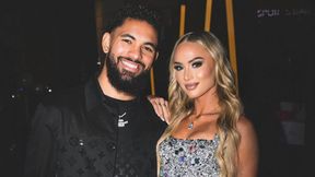 Pracują w tym samym miejscu. On zarabia "100 tysięcy razy lepiej"