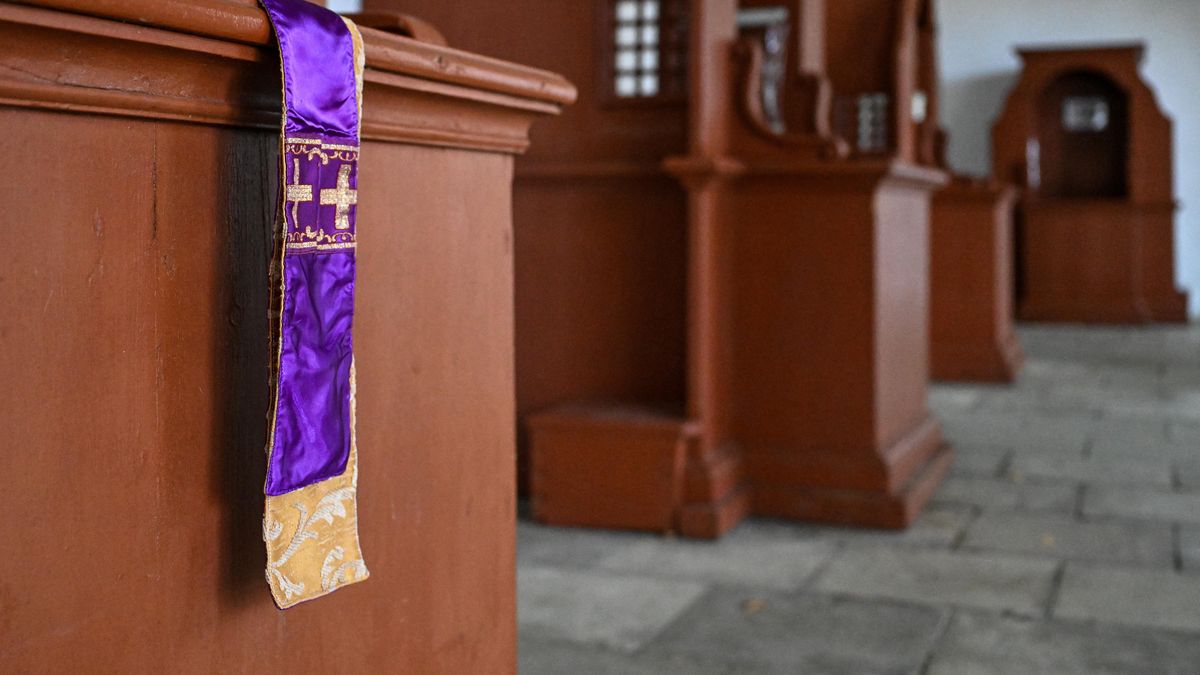 konfesjona�y
Kalwaria Pac�awska, 11.08.2024. Konfesjona�y w Sanktuarium M�ki Pa�skiej i Matki Bo�ej w Kalwarii Pac�awskiej, 11 bm. PAP/Darek Delmanowicz
Darek Delmanowicz
bazylika, franciszkanie, grzech, grzesznik, ilustracja, ilustracje, konfesjona�, mniejsza, m�ki pa�skiej i matki bo�ej, pokuta, religa, sakrament pokuty, sanktuarium, spowiada� si�, spowiednik, stu�a, wiara, wielki odpust, wniebowzi�cia, wniebowzi�cie, za pokut�, zgrzeszy�em