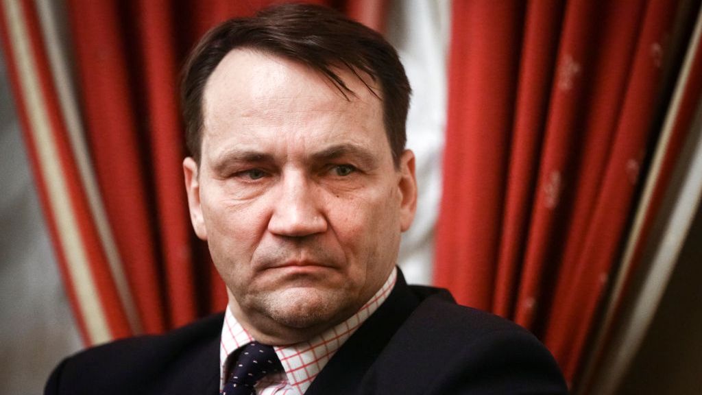 Radoslaw Sikorski at Citizens Club Meeting in KrakowRadoslaw Sikorski, a former Polish Deputy Minister of Foreign Affairs (19982001) and Minister of National Defense (20052007) was a guest of Citizens Club Meeting in Krakow, Poland on 17 December, 2017.  (Photo by Beata Zawrzel/NurPhoto via Getty Images)NurPhotopoland, polish, cracow, krakow, europe, european, politics, klub, obywatelski, politician, radoslaw, sikorski, radek, portrait