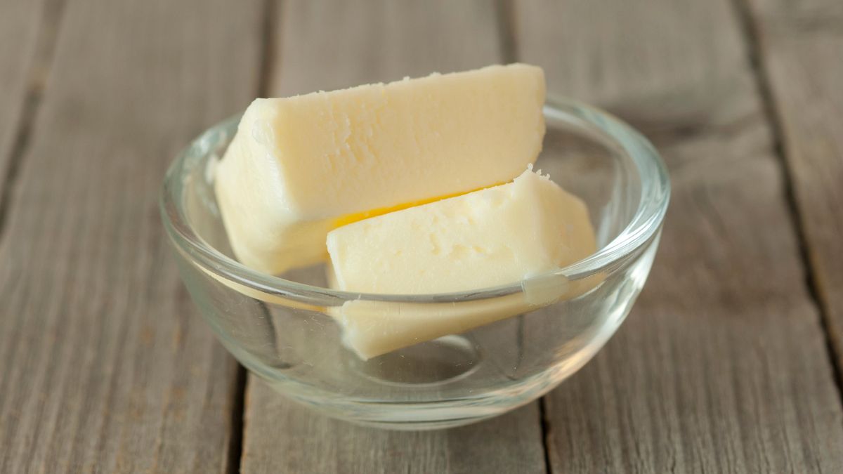 Jak przechowywać masło, by nie zjełczało?