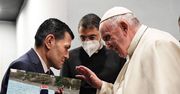 Irak. Papież Franciszek spotkał się z ojcem chłopca wyrzuconego na brzeg morza