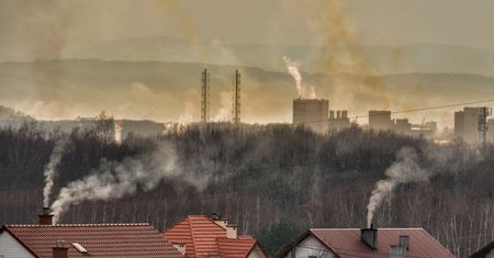 Program "Czyste Powietrze" nie dla każdego. "Nie stać nas na taką inwestycję"