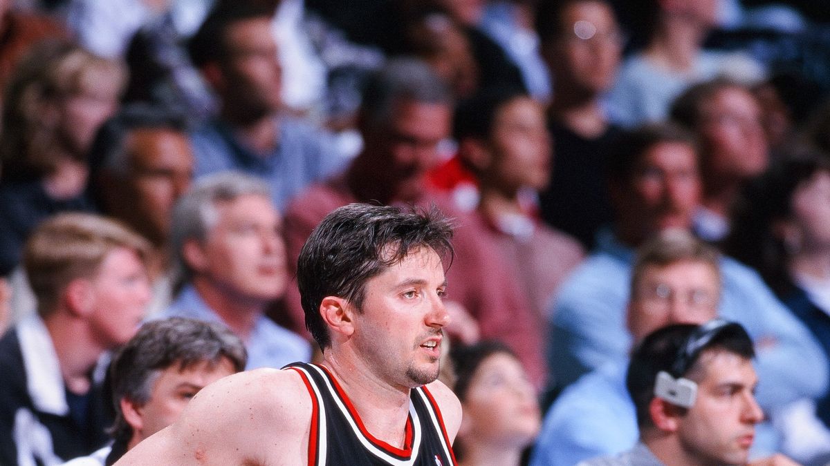 Toni Kukoc za czasów gry w Chicago Bulls