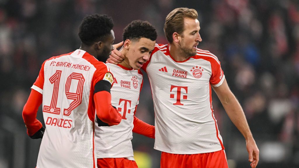 Zdjęcie okładkowe artykułu: Getty Images / Harry Langer/DeFodi Images / Na zdjęciu: piłkarze Bayernu Monachium