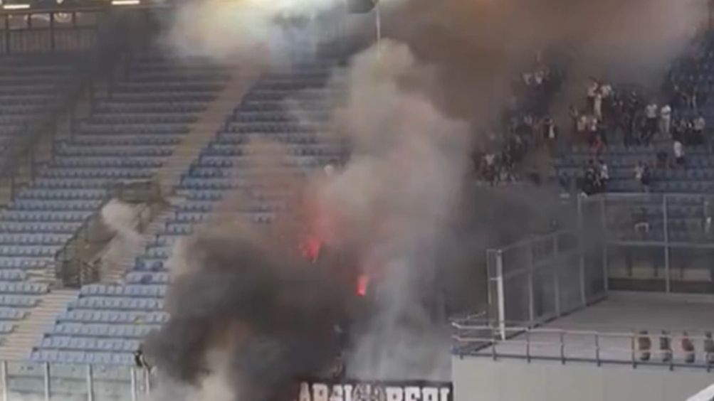WP SportoweFakty / Arkadiusz Dudziak / Kibice Besiktasu odpalili petardy w Krakowie