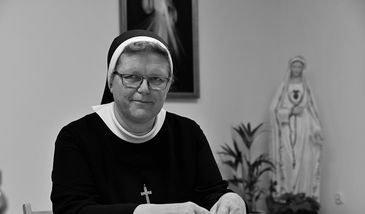 Wypadek polskiego autokaru. Nazaretanki informują o śmierci zakonnicy