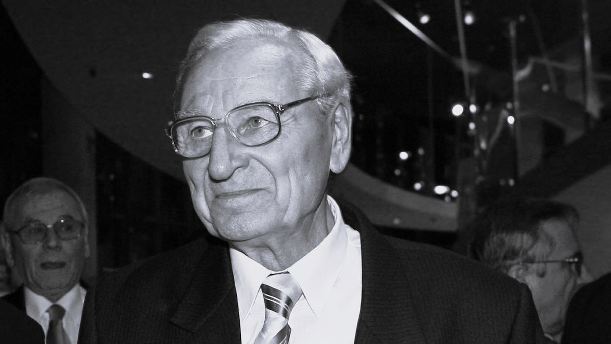 Newspix / MAREK BICZYK/PRZEGLAD SPORTOWY/NEWSPIX.PL / Na zdjęciu: Józef Szmidt