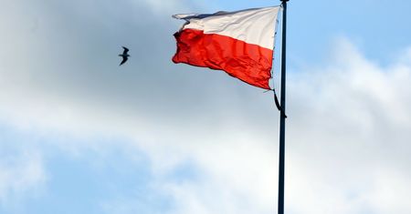 MKiDN rezygnuje z zmian w symbolach hymnu. Chce jednak modyfikacji zwrotek