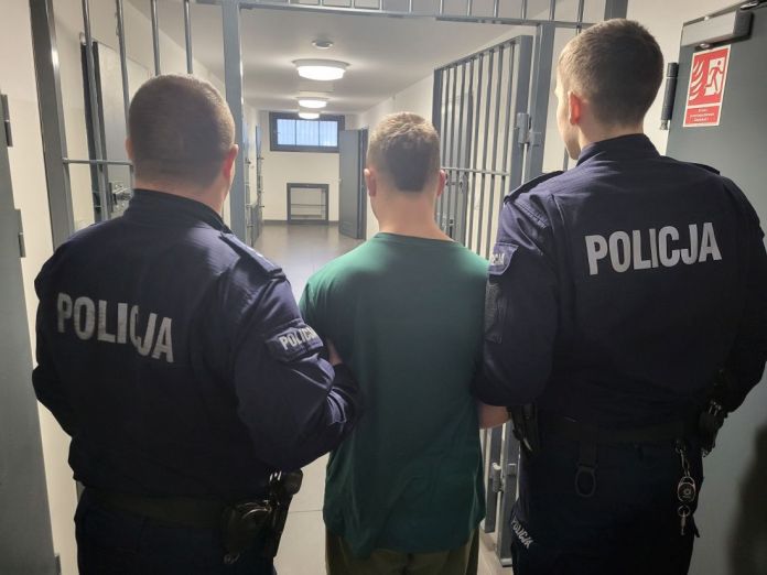 Kruszwica: Ukradł ciężarówkę z burakami i uciekał 40-tonowym TIR-em