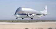 Aero Spacelines Super Guppy – samolot, który zabrał ludzi na Księżyc. Dwa razy