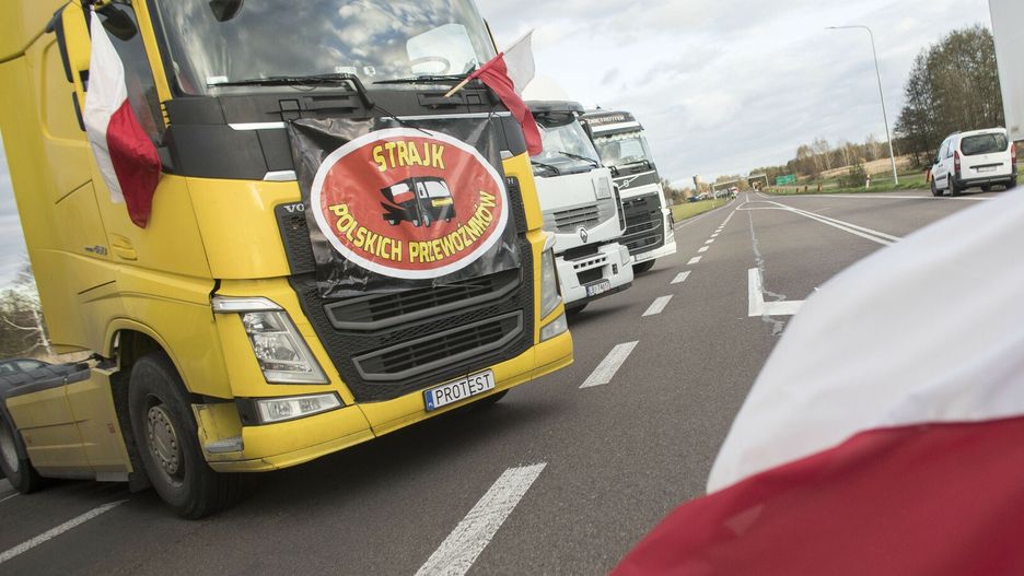 Zaognia się sytuacja na polsko-ukraińskiej granicy. Protestujący przewoźnicy otrzymują pogróżki od ukraińskich hejterów