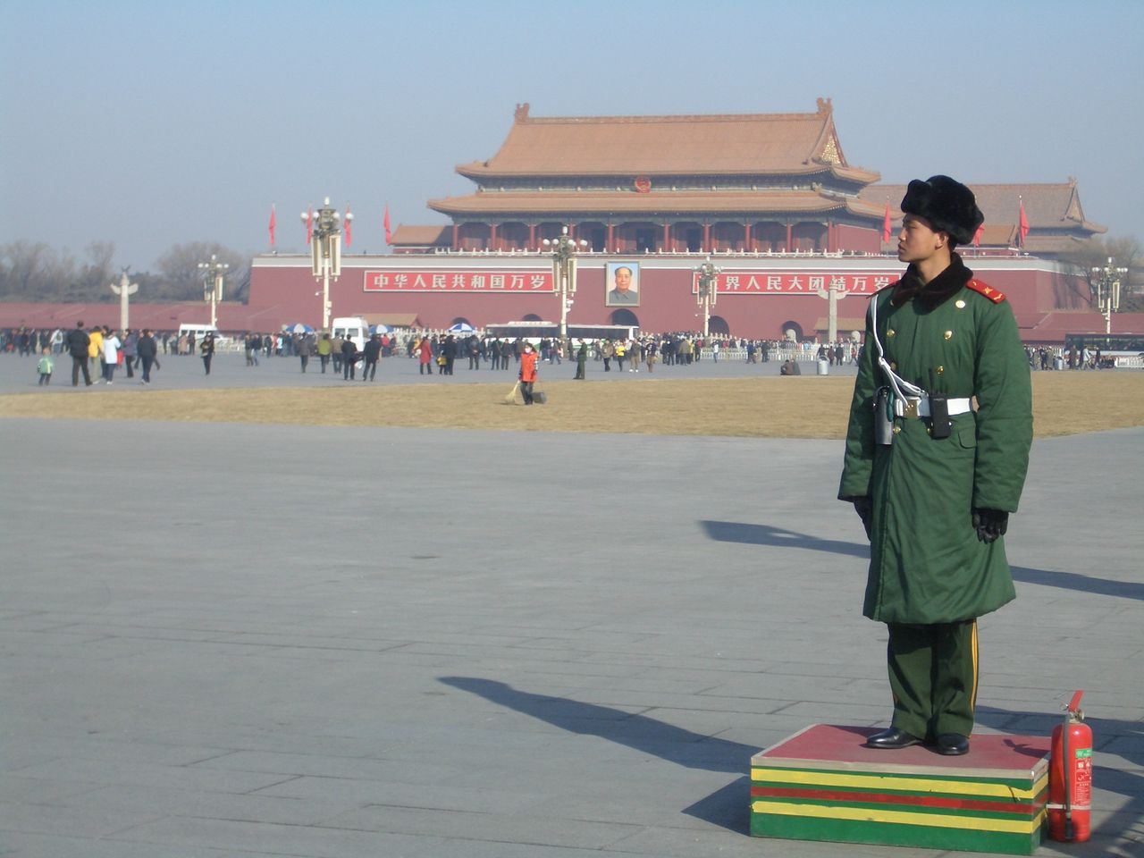 Litwini wrócili do domu. Nie cichną rewelacje dotyczące ewakuacji z ambasady w Chinach