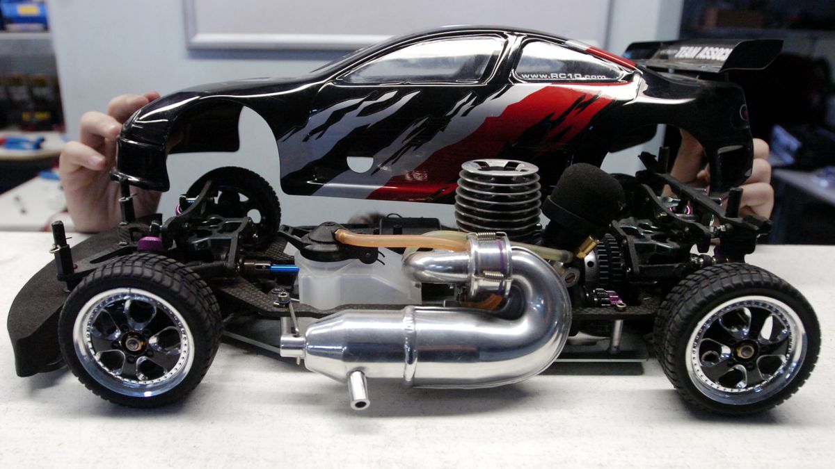 Dziwne sprzęty sprzed lat: tak reklamowano zdalnie sterowane samochody w 1987 roku 1