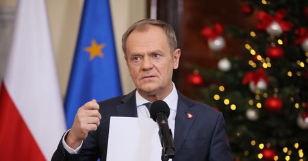 Tusk odsłonił karty ws. nowego programu. Będzie weryfikacja dochodów