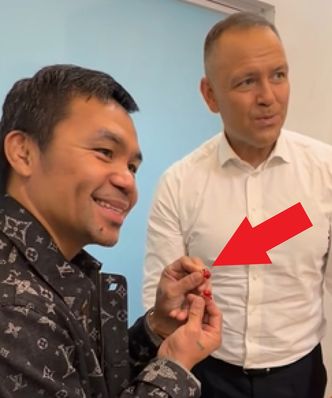 Spójrz, co Nawrocki podarował legendzie