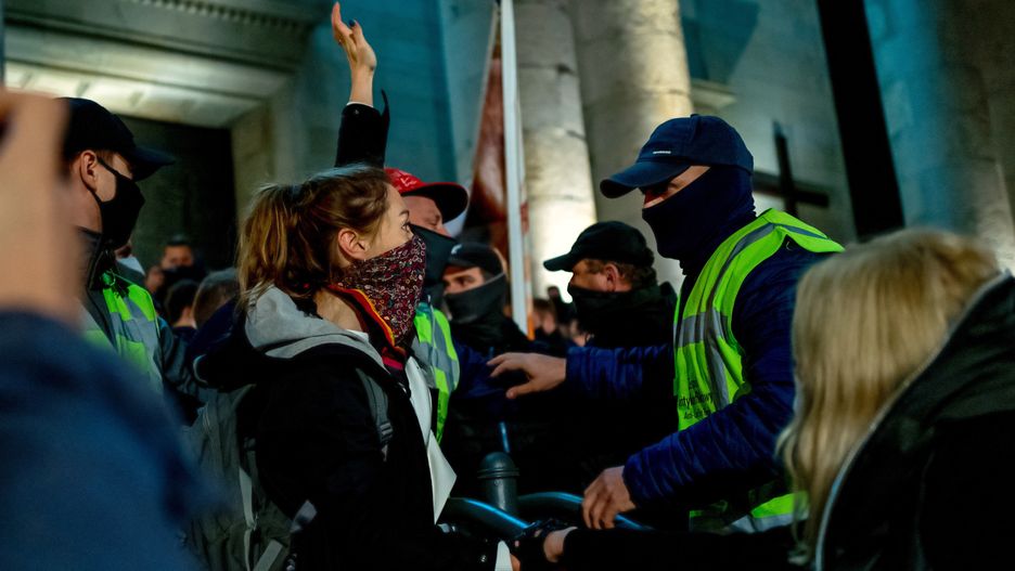 Strajk kobiet. Katowiccy policjanci mówią, jak z ich perspektywy wyglądają protesty