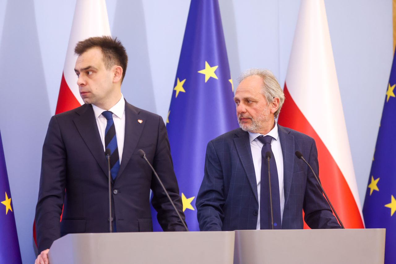 Minister finansów Andrzej Domański  i wiceminister resortu Jarosław Neneman