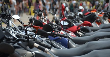 Polacy coraz chętniej kupują motocykle. Padł rekord