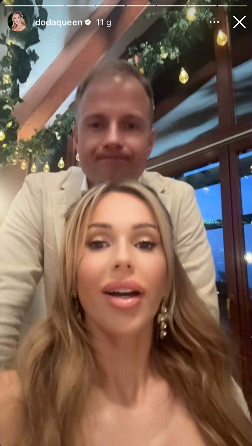 Celebryci bawią się na urodzinach właściciela salonu z zegarkami