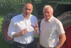 Kowalski ruszył w pole. Kpiny w internecie