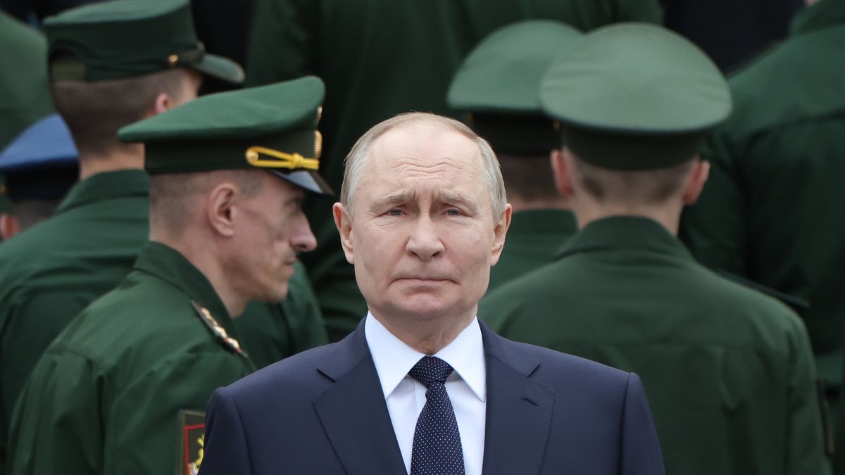 Putin Visits Tomb Of Unknown Soldier In Moscow For Day Of Remembrance And Sorrow
MOSCOW, RUSSIA - JUNE 22:  (RUSSIA OUT) Russian President Vladimir Putin, surrounded by armed forces's officers, attends a wreath laying ceremony to the Unknown Soldier's Tomb in the Alexander Garden along the Kremlin wall on June 22, 2025 in Moscow, Russia. The day commemorates Operation Barbarossa, in which the Axis powers invaded the Soviet Union during World War II. (Photo by Contributor/Getty Images)
Contributor